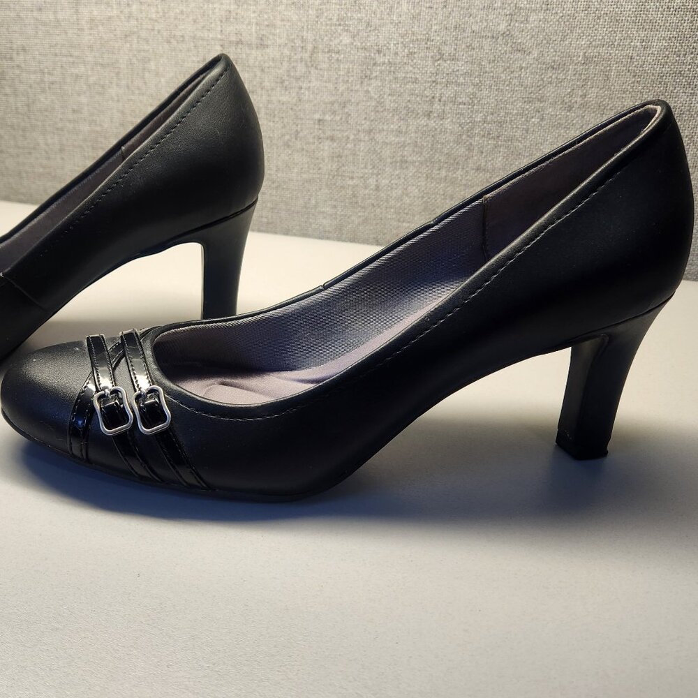 Life Stride Black Heels NWOT